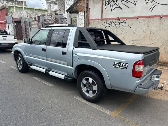 CHEVROLET S10 2.4 MPFI EXECUTIVE 4X2 CD 8V FLEX 4P MANUAL